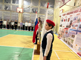 Новая неделя в Лицее под названием «Гордиться — значит знать» началась с традиционной линейки.