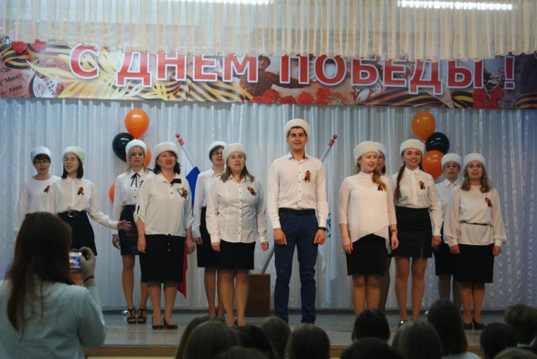 В Лицее прошел литературно-музыкальный трек «А нам нужна одна Победа!».